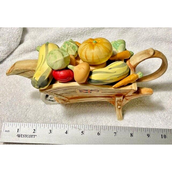 The Tea Pottery Vegetables Cart -Handmade & Painted in ENGLAND - Picture 10 of 11